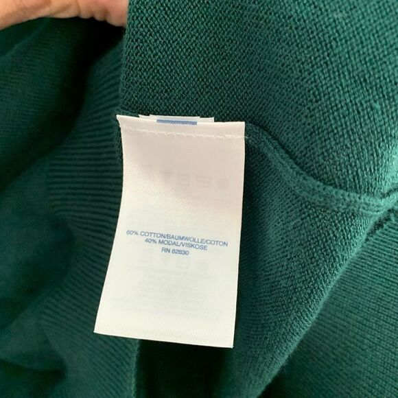 Lands End solid green v-neck men’s medium long sleeve lightweight sweater - Picture 5 of 6